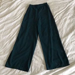 wide leg trousers